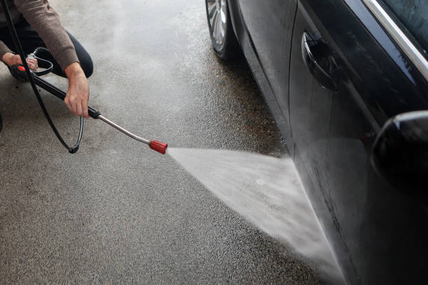 Best Sidewalk Pressure Washing  in Salina, KS